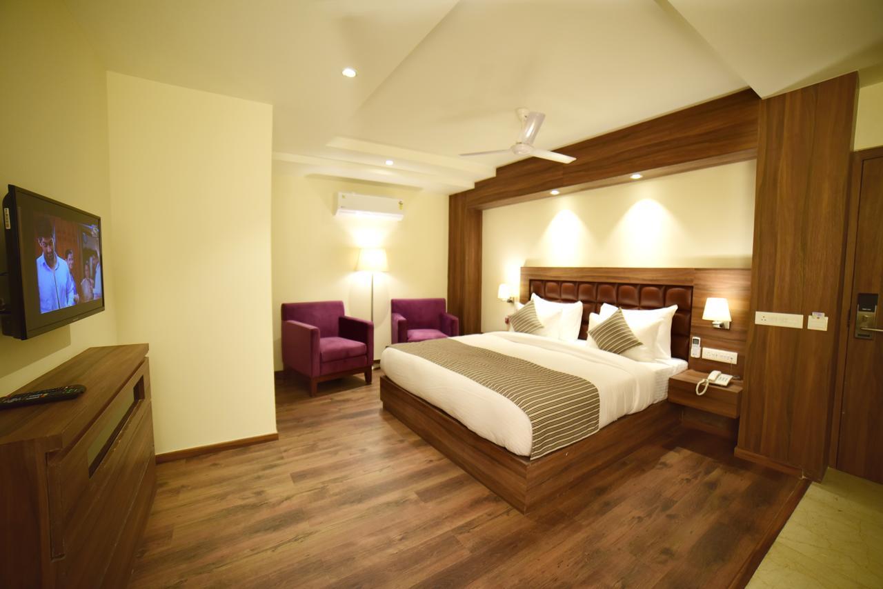Hotel Amber Rudrapur Exteriér fotografie