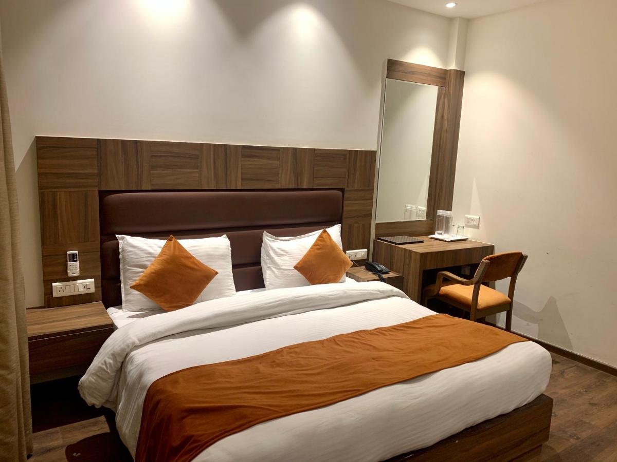 Hotel Amber Rudrapur Exteriér fotografie