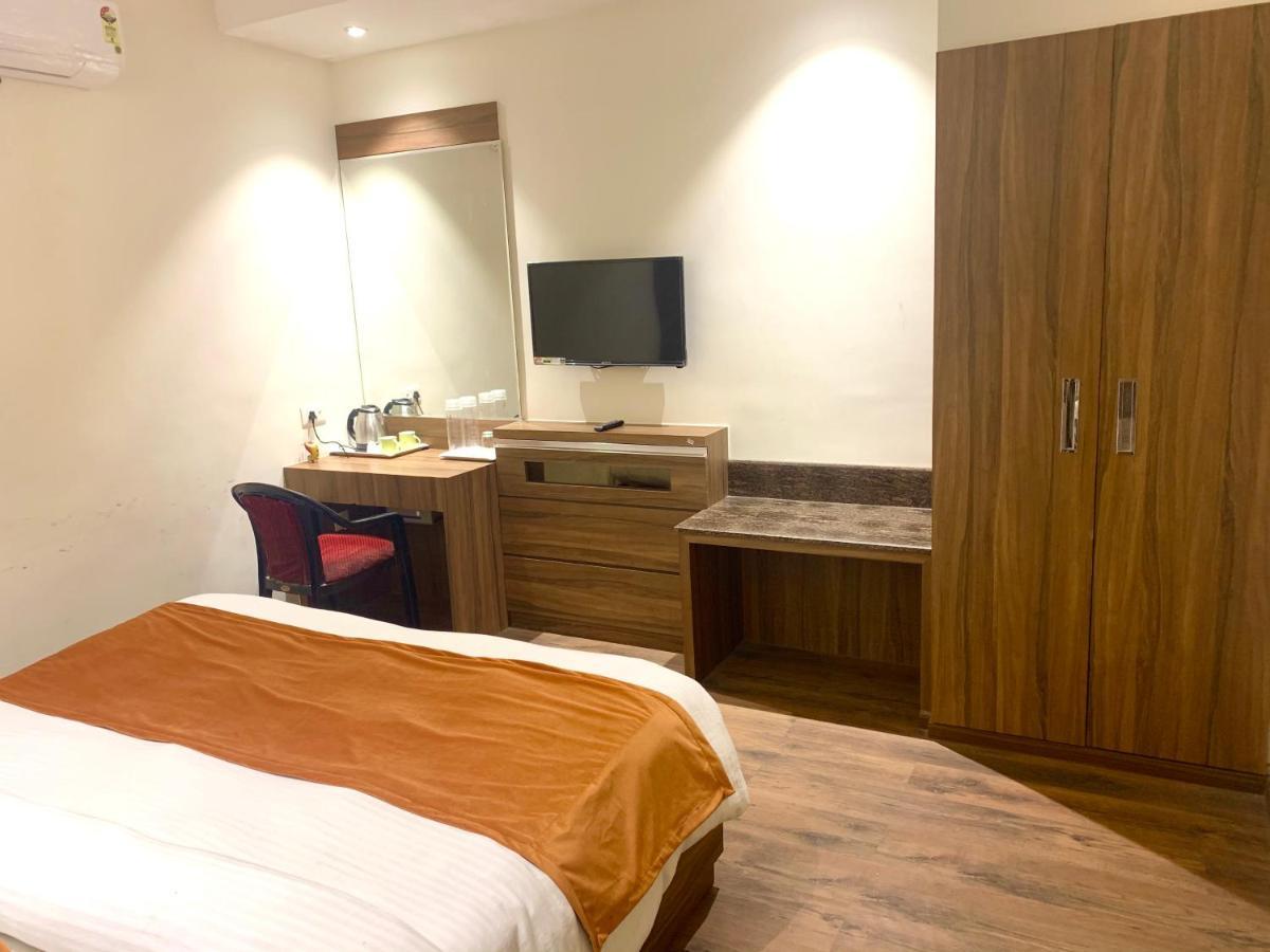 Hotel Amber Rudrapur Exteriér fotografie
